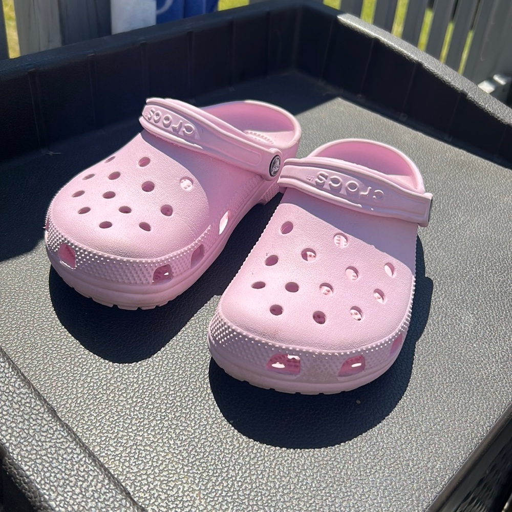 Light pink crocs